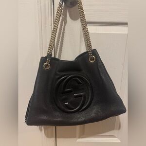EUC Gucci soho Black Leather Shoulder Bag with Gold Chain